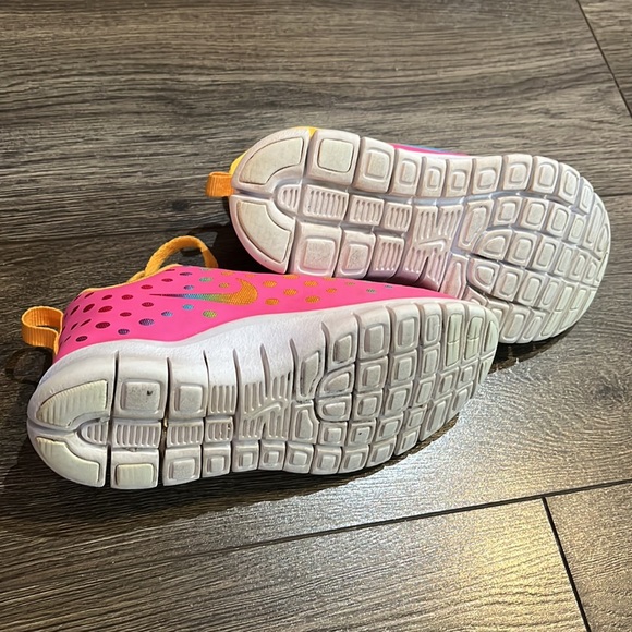 Nike runners size 11C - Picture 7 of 7